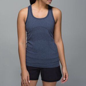 Lululemon run swiftly tech race back tank top in Heathered Deep Navy size 6